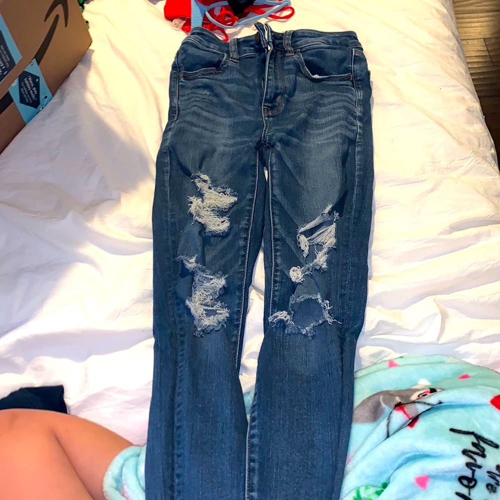 American eagle ripped jeans
